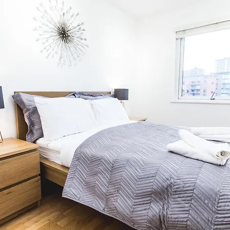 Apartment First - The West *